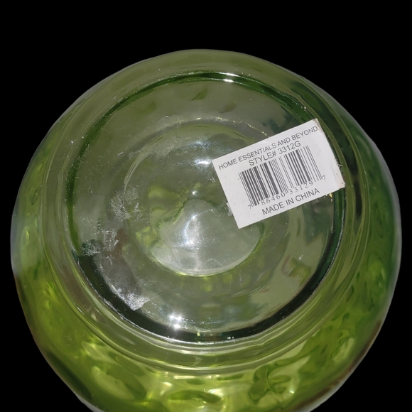 Home Essentials and Beyond Thumbprint Inverted Green Vase - Picture 4 of 6